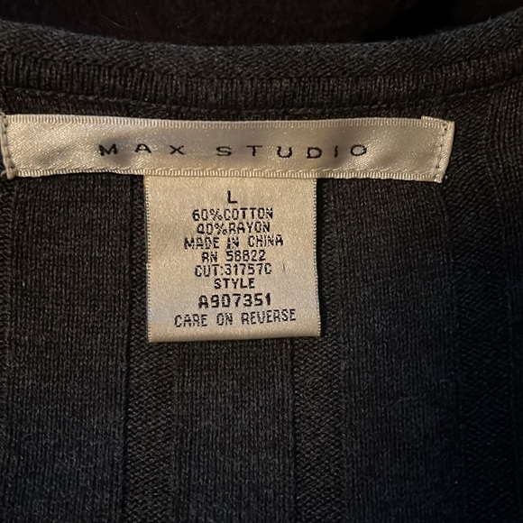 Max studio Sz L knit dress - Picture 10 of 11